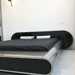 Deluxe Nicolle Plus Apartment דירה *