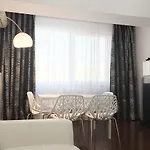 Deluxe Nicolle Plus Apartment קונסטנצה