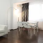 Deluxe Nicolle Plus Apartment * קונסטנצה