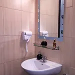 Deluxe Nicolle Plus Apartment דירה