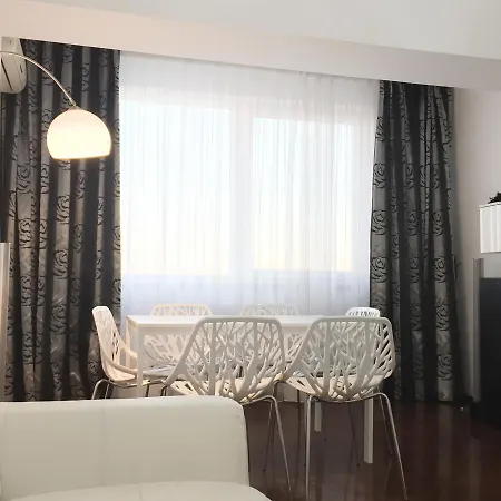 Deluxe Nicolle Plus Apartment 康斯坦察